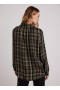  Langærmet | Dame Bella Dahl Slouchy Pocket Button Down - Olivengrøn Ternet